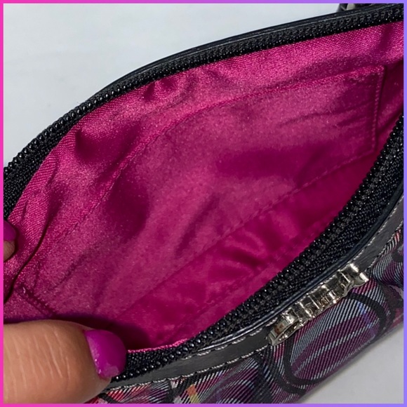 RARE Poppy Wristlet - Picture 4 of 7